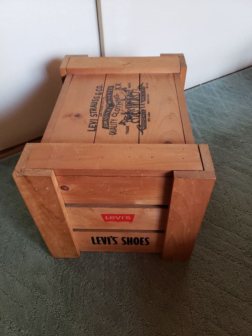 levi's shoes 木箱