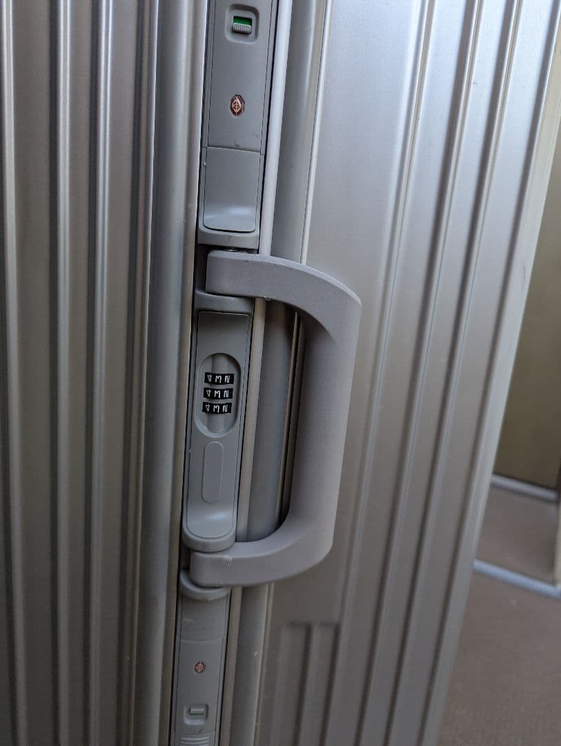 ☆たっぷり容量！！1回のみ使用キャリーケース☆