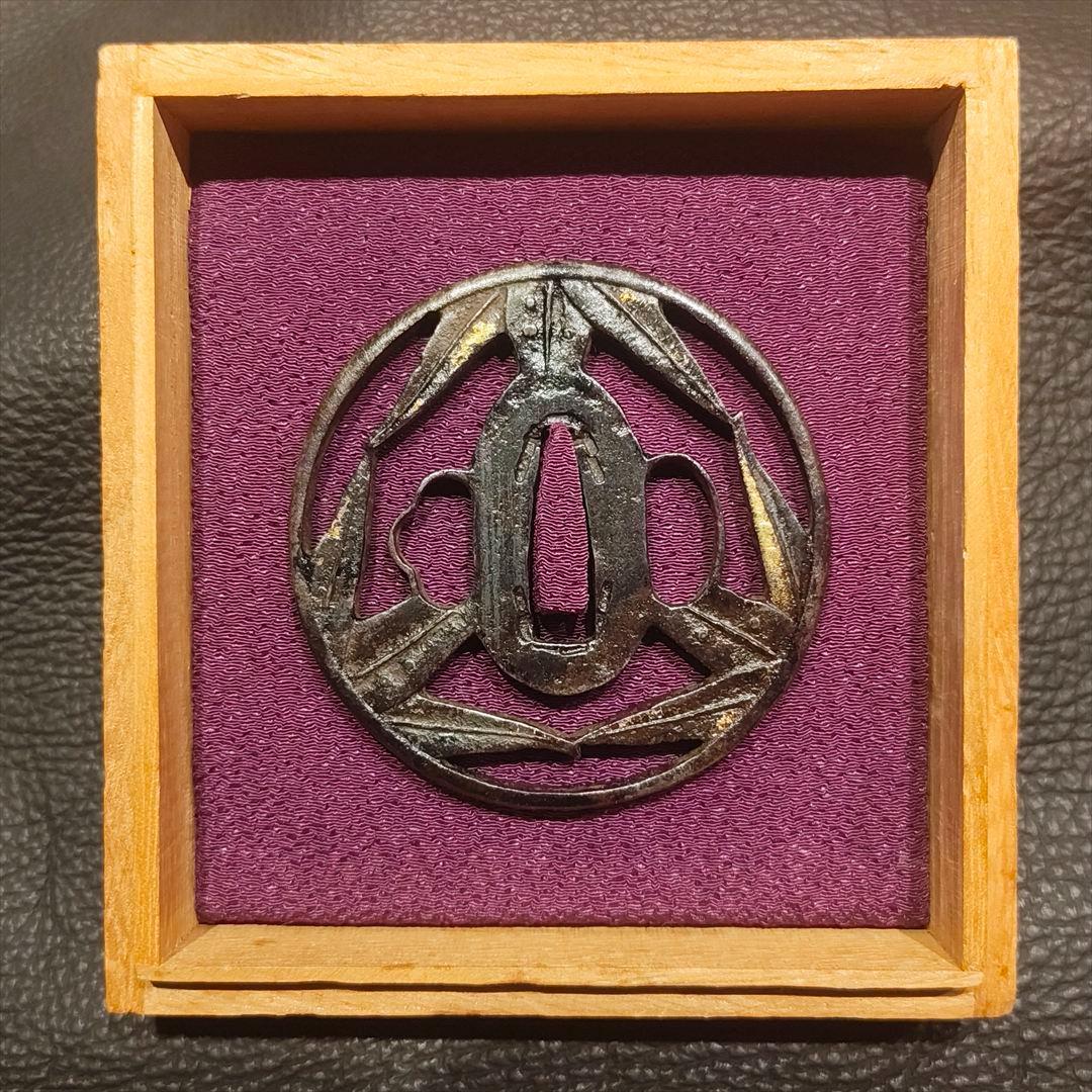 透笹に銀象嵌金塗 丸鉄鍔 刀装具 日本刀 居合刀 拵え 縁頭 柄前 鉄鍔