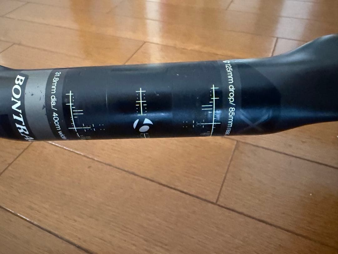 ボントレガー　XXX カーボンエアロハンドル　400mm VR-CF