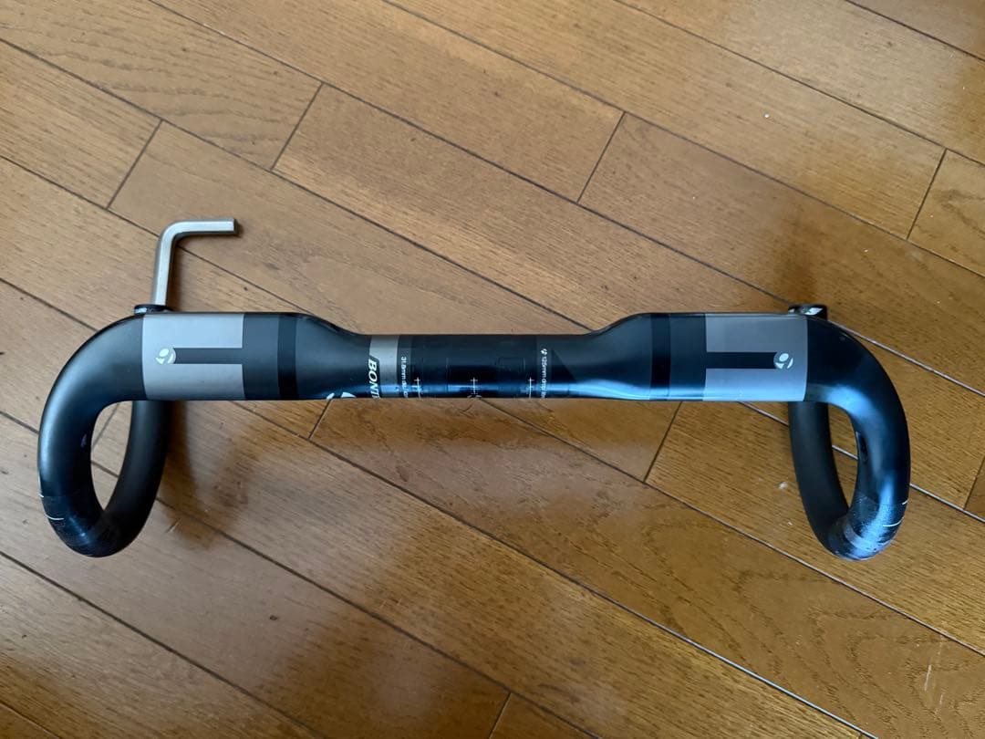 ボントレガー　XXX カーボンエアロハンドル　400mm VR-CF