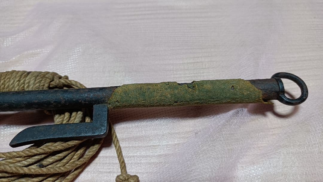 金属製丸刀 十手とお縄　紐付環　鉄製　武具　　骨董時代物　現状品