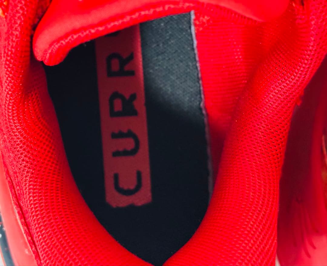 UNDER　ARMOUR　カリー12〈SPARK〉