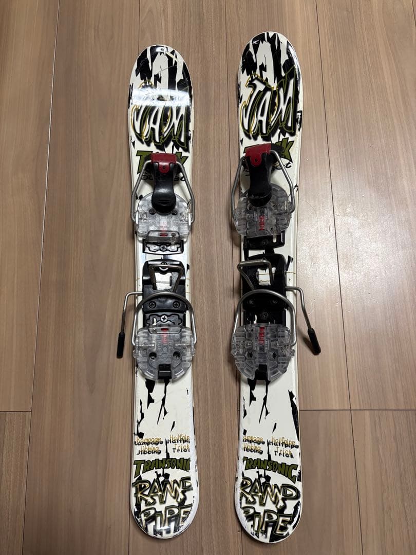 Trick スキー板とキスマークブーツセット　ファンスキー　ショートスキー