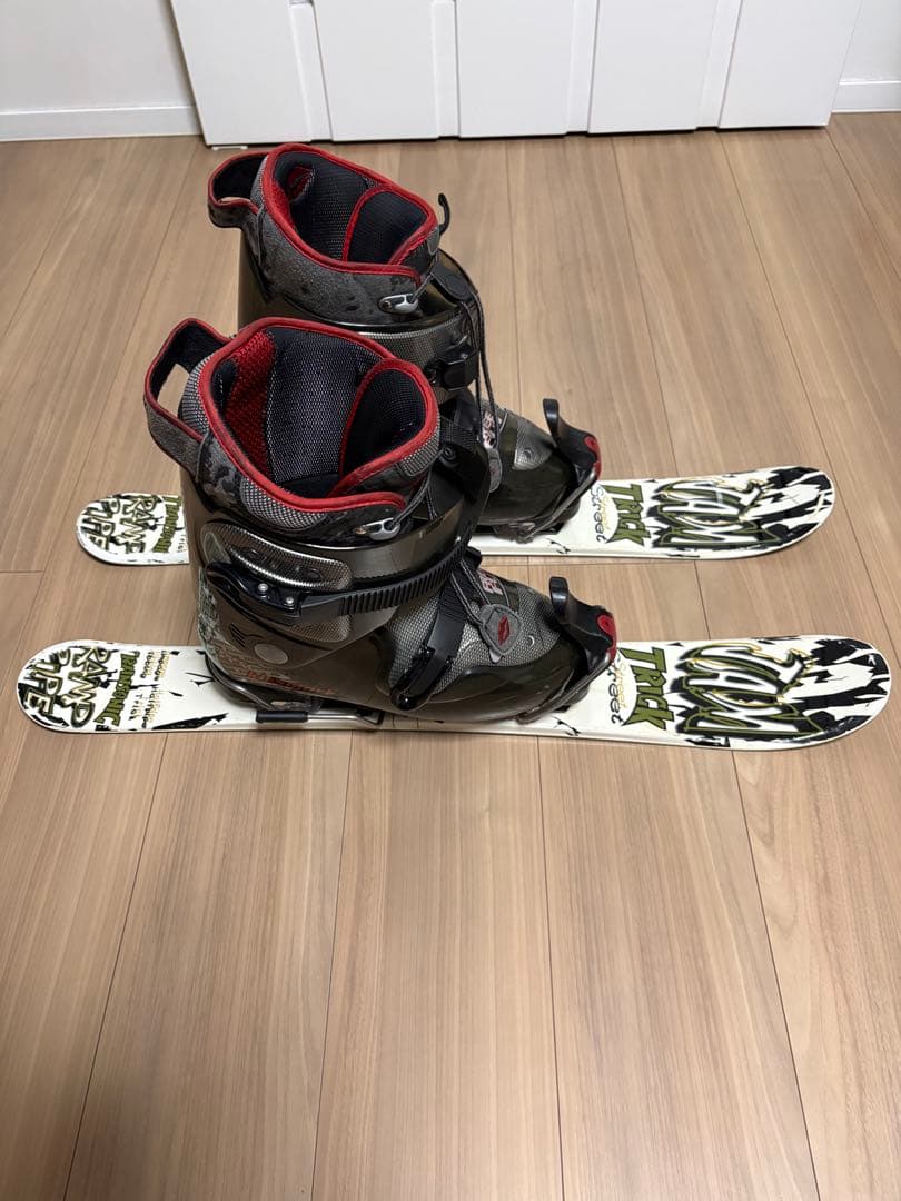Trick スキー板とキスマークブーツセット　ファンスキー　ショートスキー