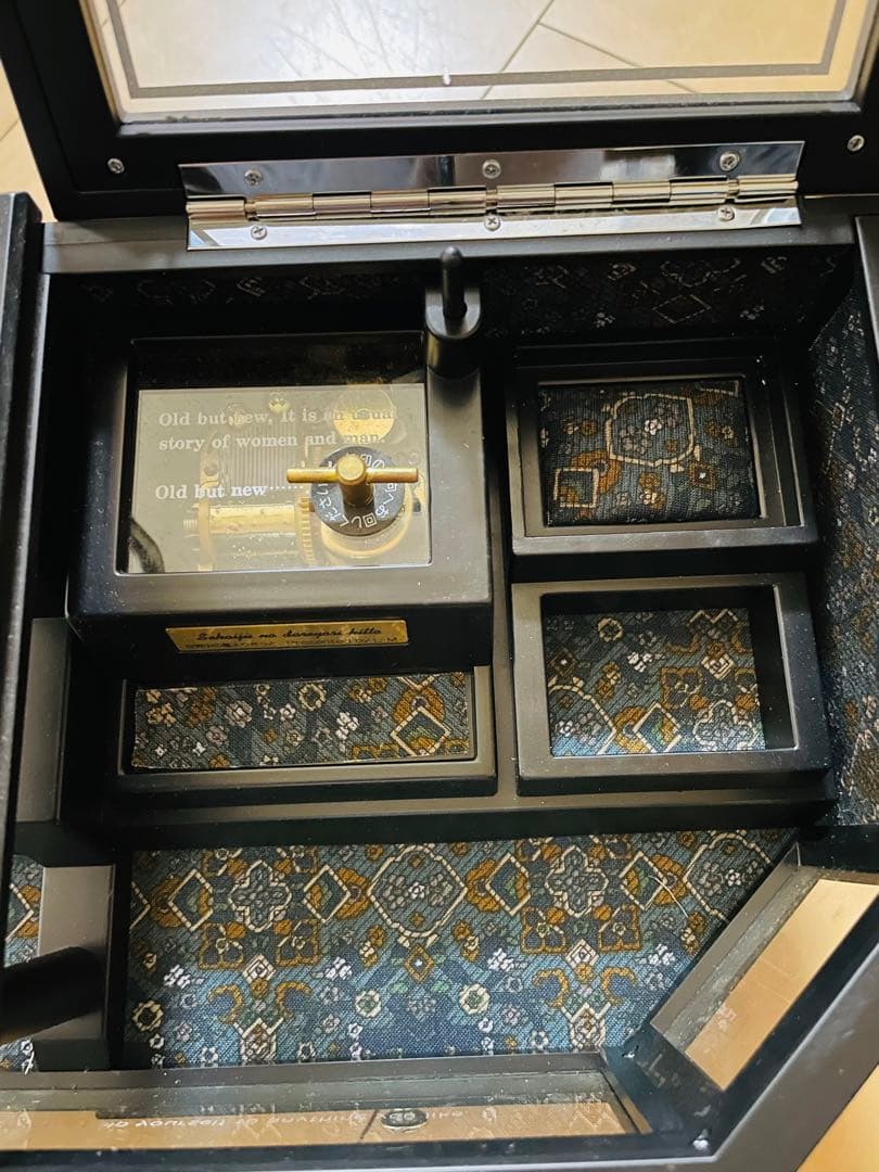 LADY-MATE 木製ジュエリーボックス