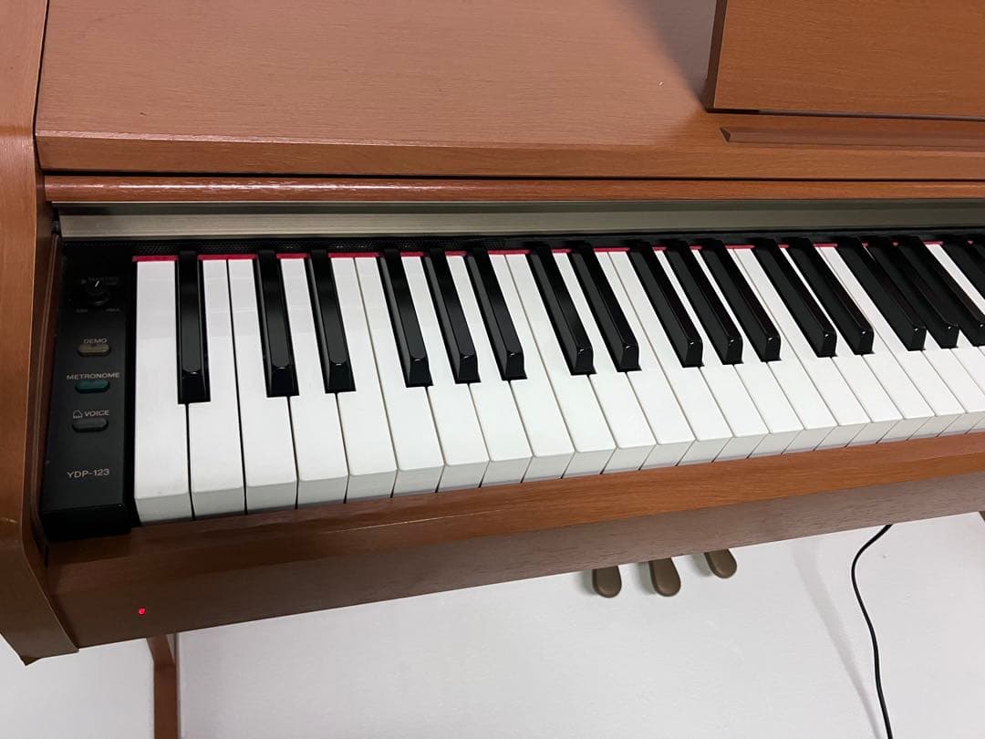 na-yu　YAMAHA YDP-123 88鍵盤　電子ピアノ