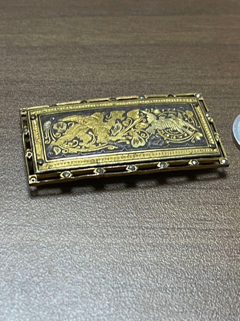 アンティーク　帯留　グリフォン　ゴールド　インレインど　手彫り