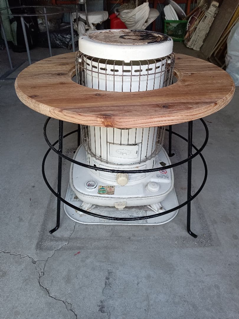 アウトドアテーブル　バーベキューテーブル　対流式ストーブ