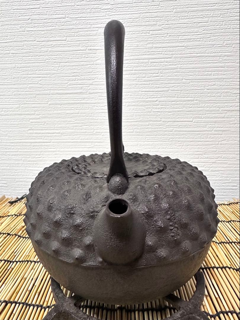 未使用品　南部長文堂 二代目 長谷川文雄造　鬼アラレ　南部鉄瓶　南部鉄器