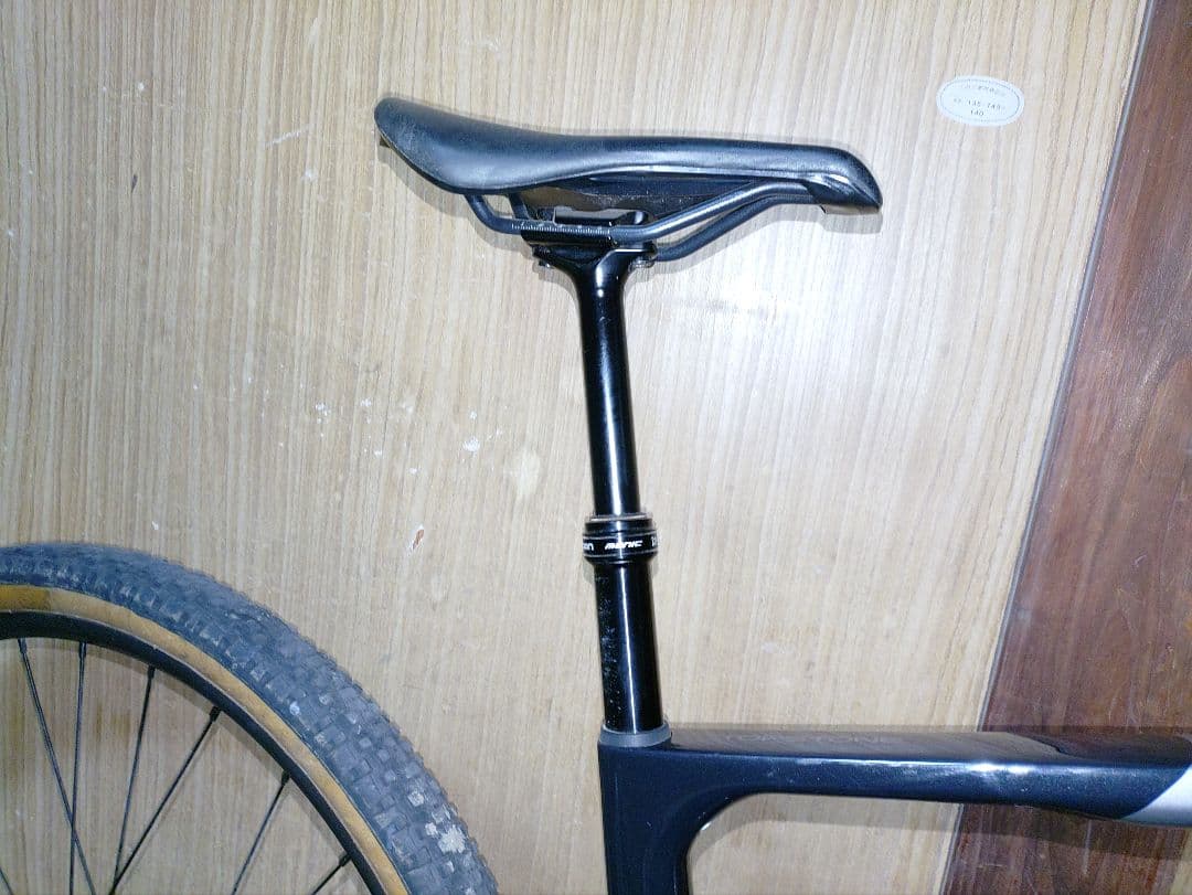 キャノンデール　トップストーンネオカーボンレフティ3　　グラベルロード