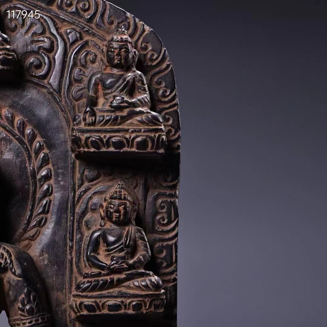 中国古美術·珍品旧蔵チベット収老純手作り高浮彫刻青石蔵伝長寿仏仏像一尊·供養仏像