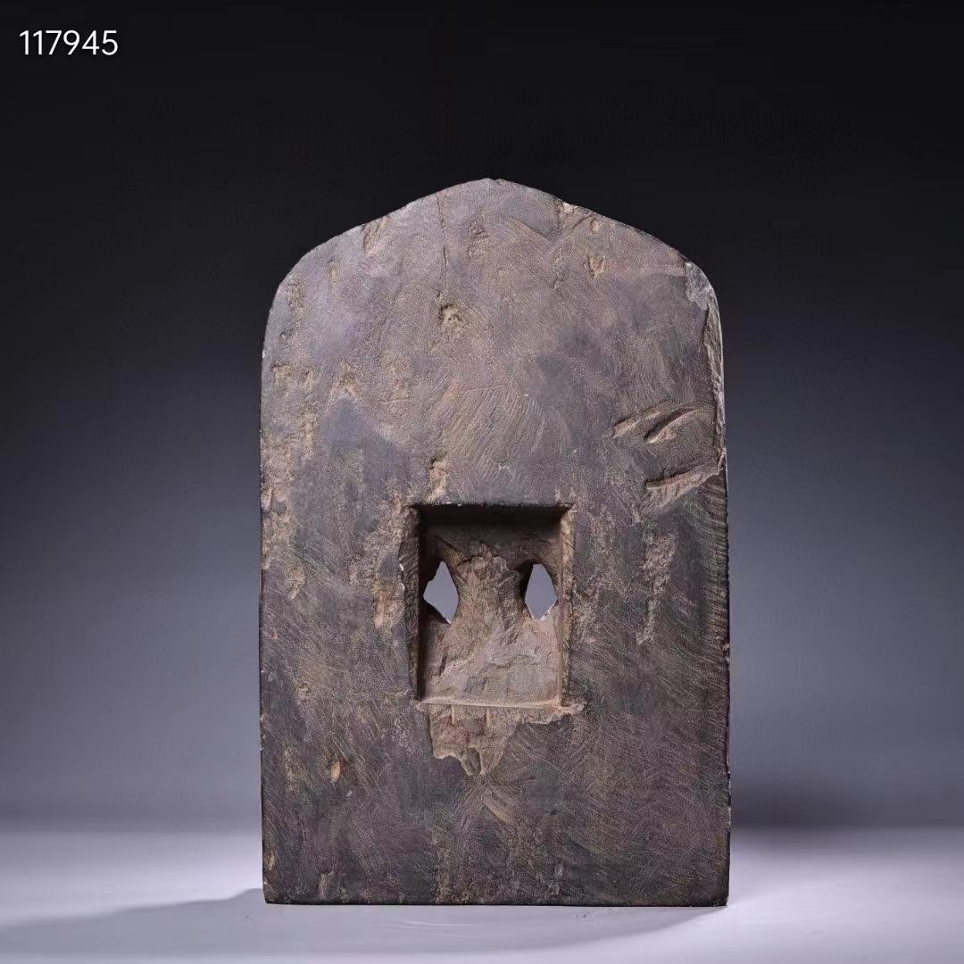 中国古美術·珍品旧蔵チベット収老純手作り高浮彫刻青石蔵伝長寿仏仏像一尊·供養仏像