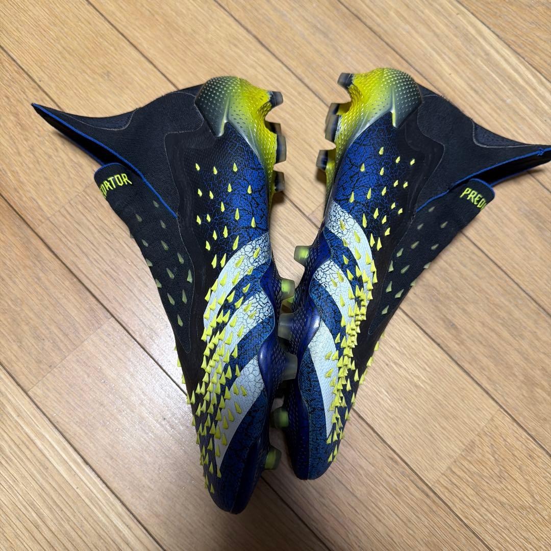 破格アディダスプレデターfg紐なし27.0cm