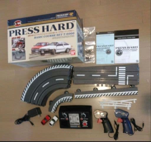 バンダイ プレスハード スロットカーセット トヨタAE86T.6000