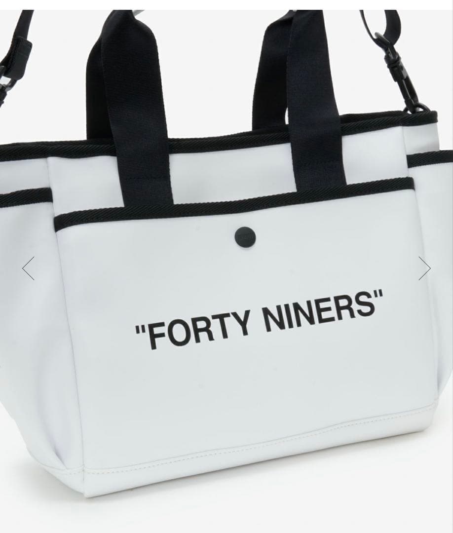 ゴルフバッグ・キャディバッグ TFW49 LUXURY LEATHER ROUND BAG WHITE