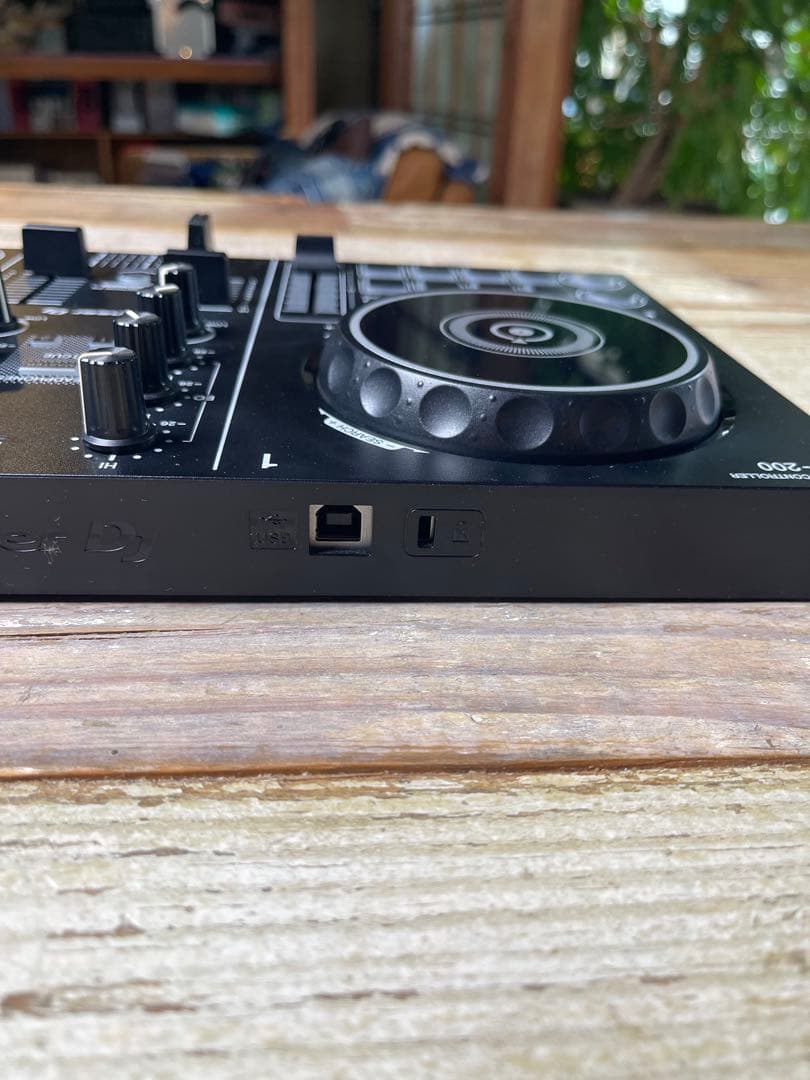 ボ*ん様 Pioneer DJ DDJ-200 スマートDJコントローラー【未使