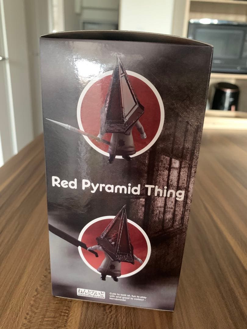 Red Pyramid Thing/レッドピラミッドシング