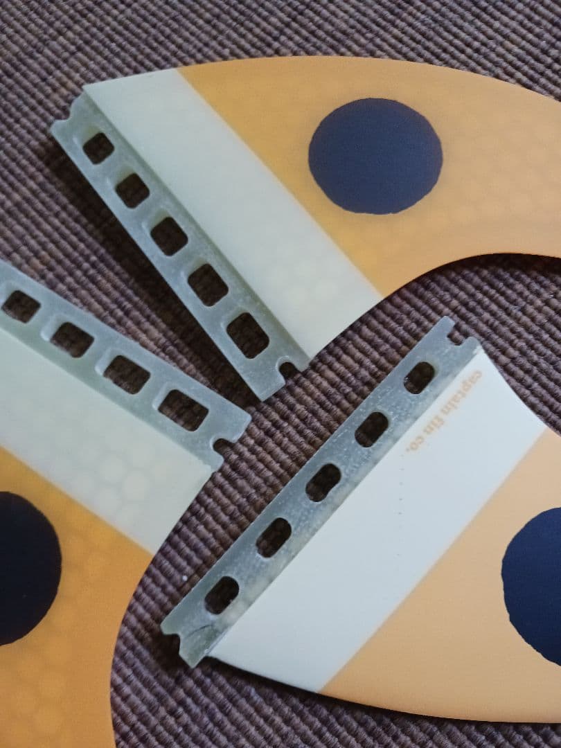 新品　キャプテンフィン　フューチャー　L　サーフィン　FUTURES フィン