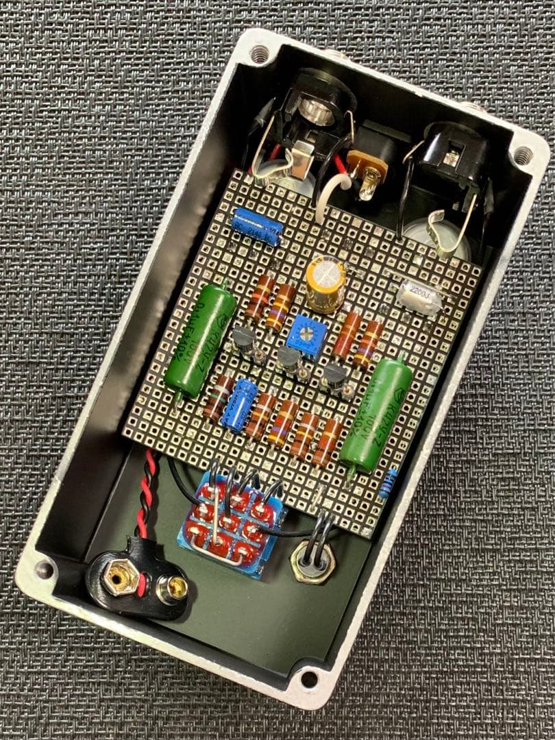 EarthQuaker Devices Black Ash クローン