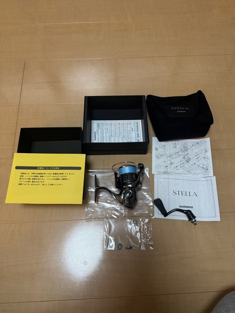 【美品】シマノ　22ステラC2000SHG リール