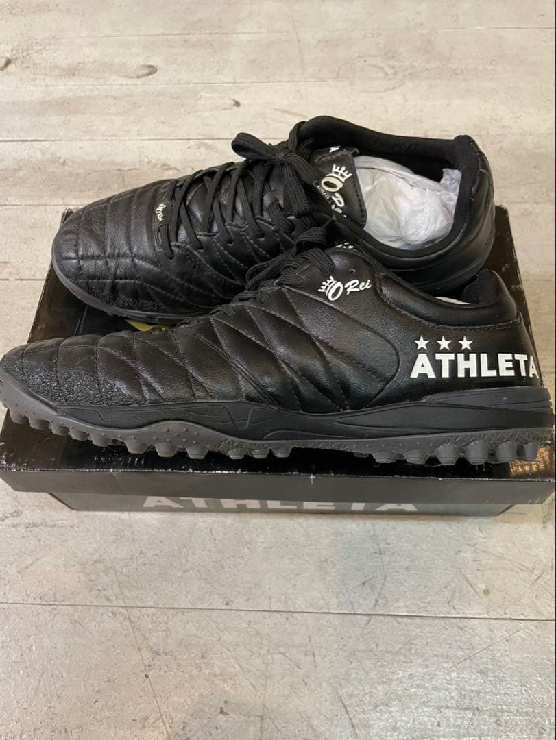 ATHLETA サッカートレーニングシューズ　ブラック
