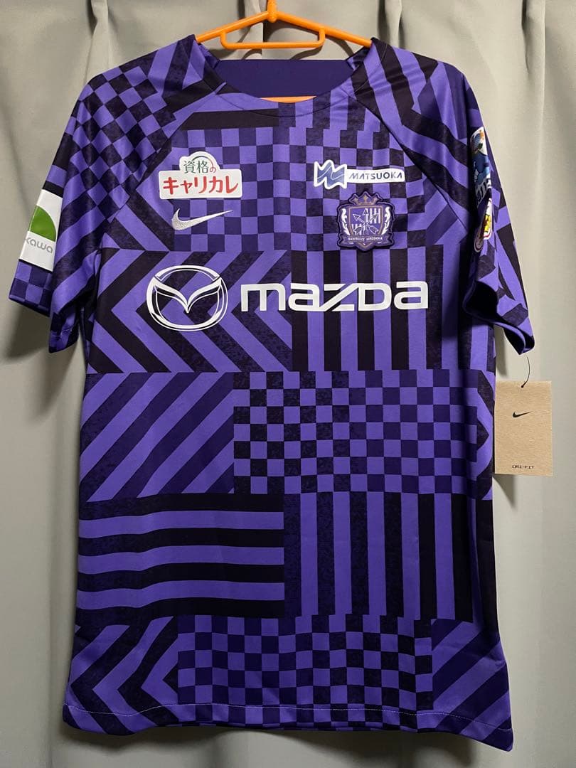 サンフレッチェ広島　2023トレーニーングシャツ　新品　Mサイズ　加藤陸次樹