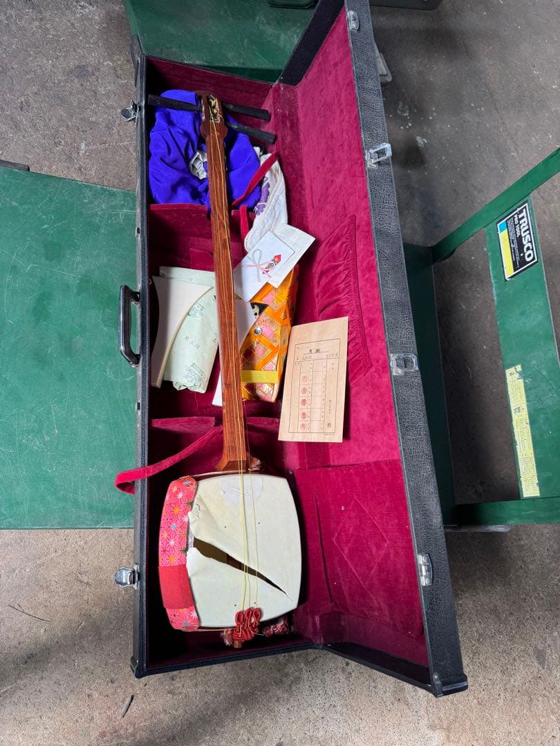 5-津軽三味線?　高級糸巻き 紅木？ハードケース&付属