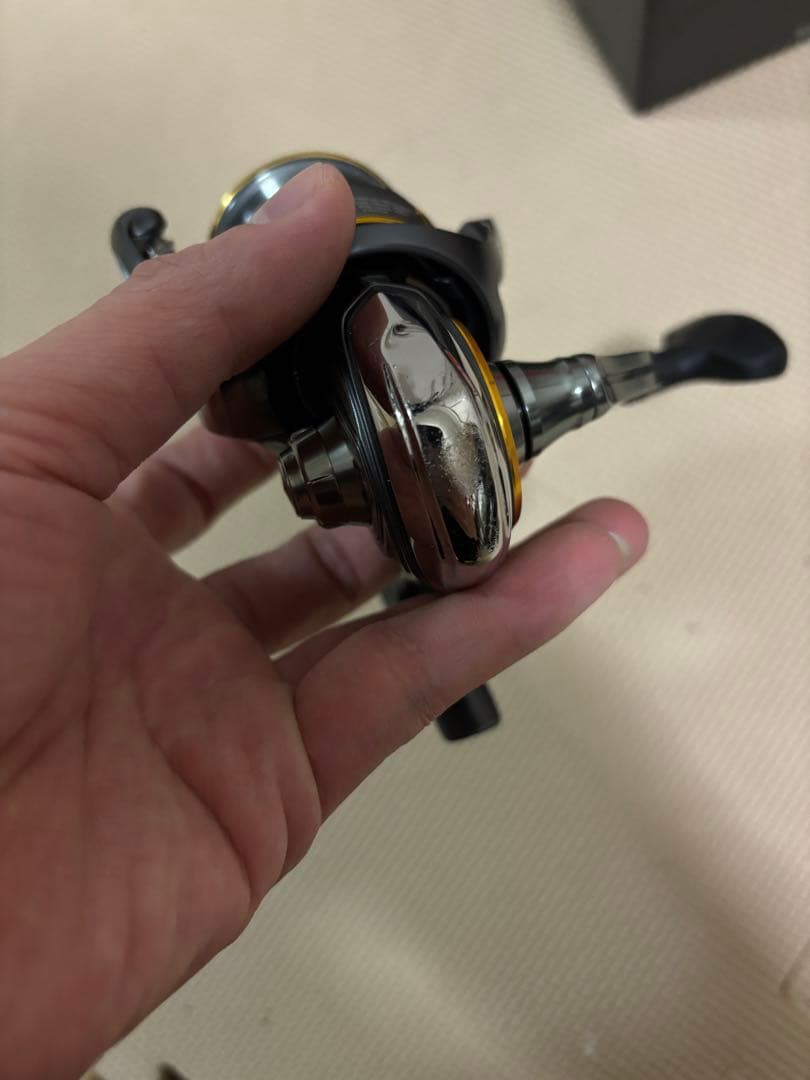 DAIWAairity pclt3000xh スピニングリール ブラックゴールド