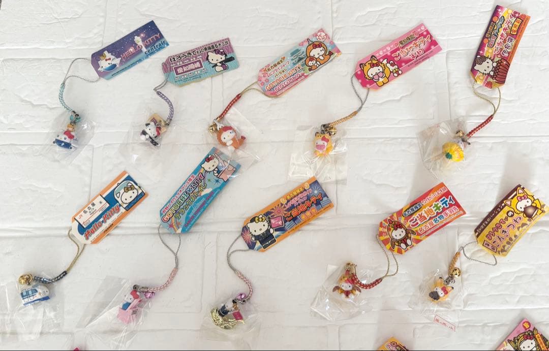 ハローキティ ご当地キティストラップ 未開封19個セット （バラ売り不可）
