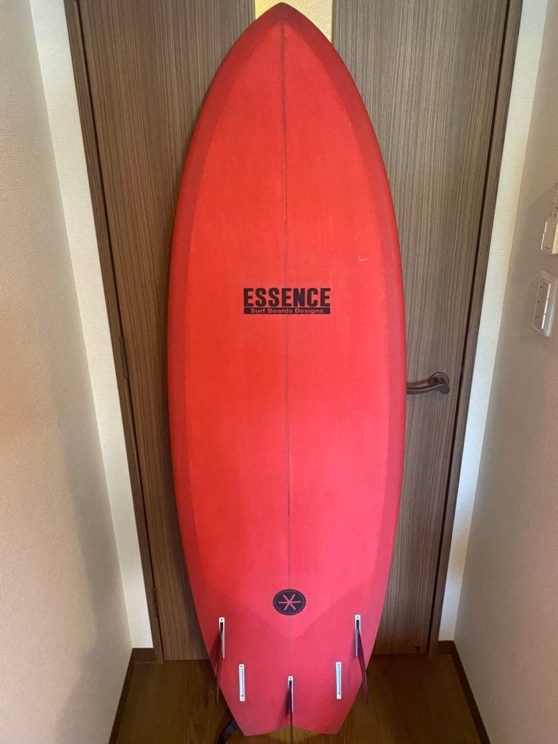 ESSENCEフィッシュ サーフボード ショート5'10 赤
