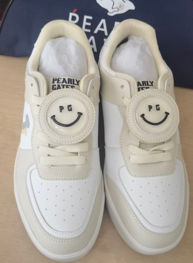 即発送対応●23-24.5cm展開●ゴルフシューズホワイト/ベージュ