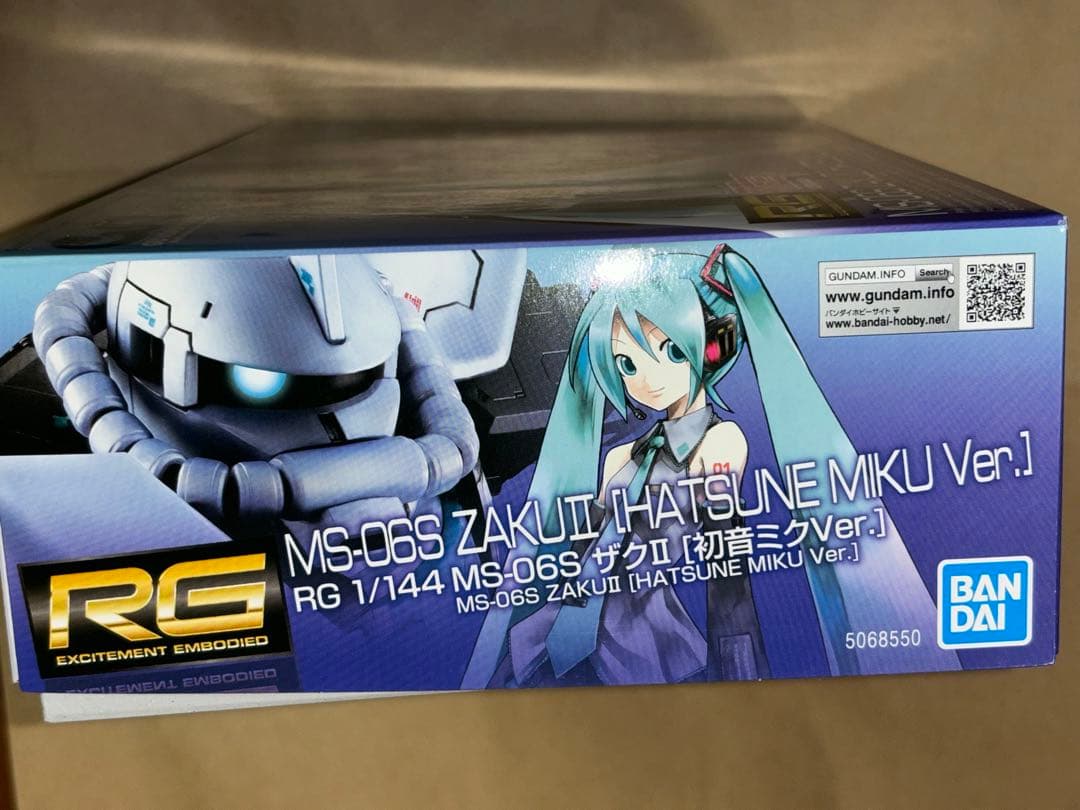 RG 1/144 MS-06S ザクII 初音ミクVer.
