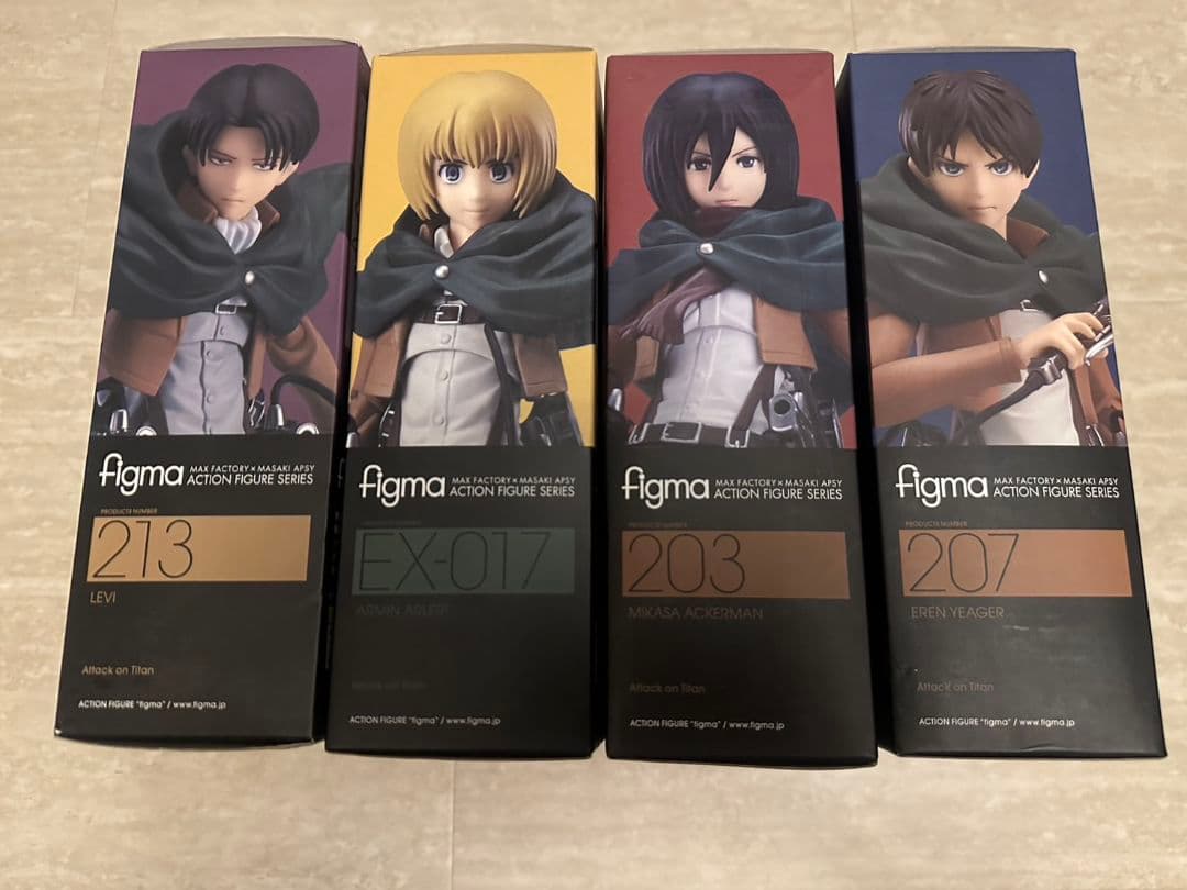 figma 進撃の巨人 フィギュア 4体セット　予約特典台座1点付き
