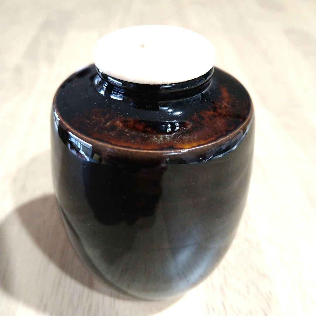 桶田定一造 肩衝茶入 及び 仕覆 笹蔓緞子