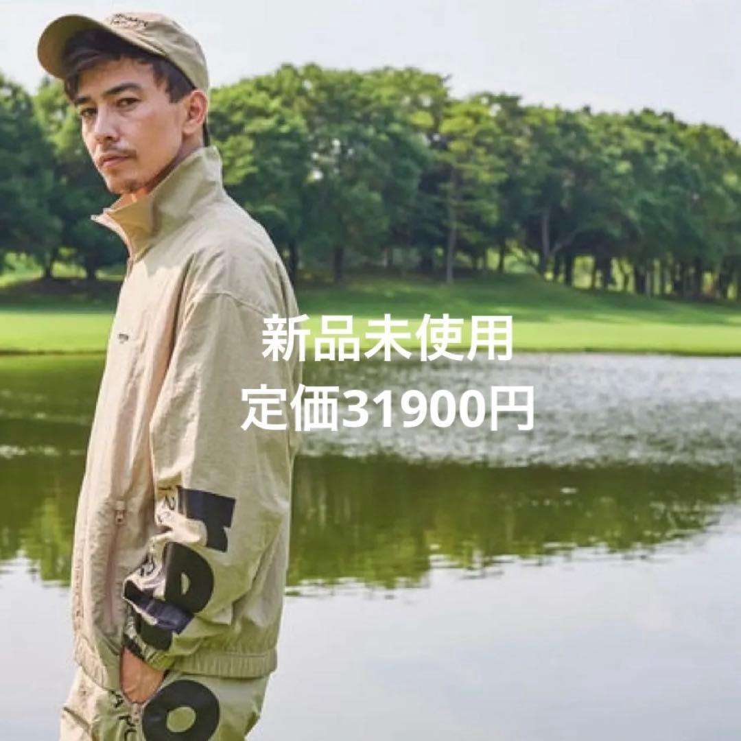 ビッグロゴナイロンジャケット　Lサイズ　ベージュ