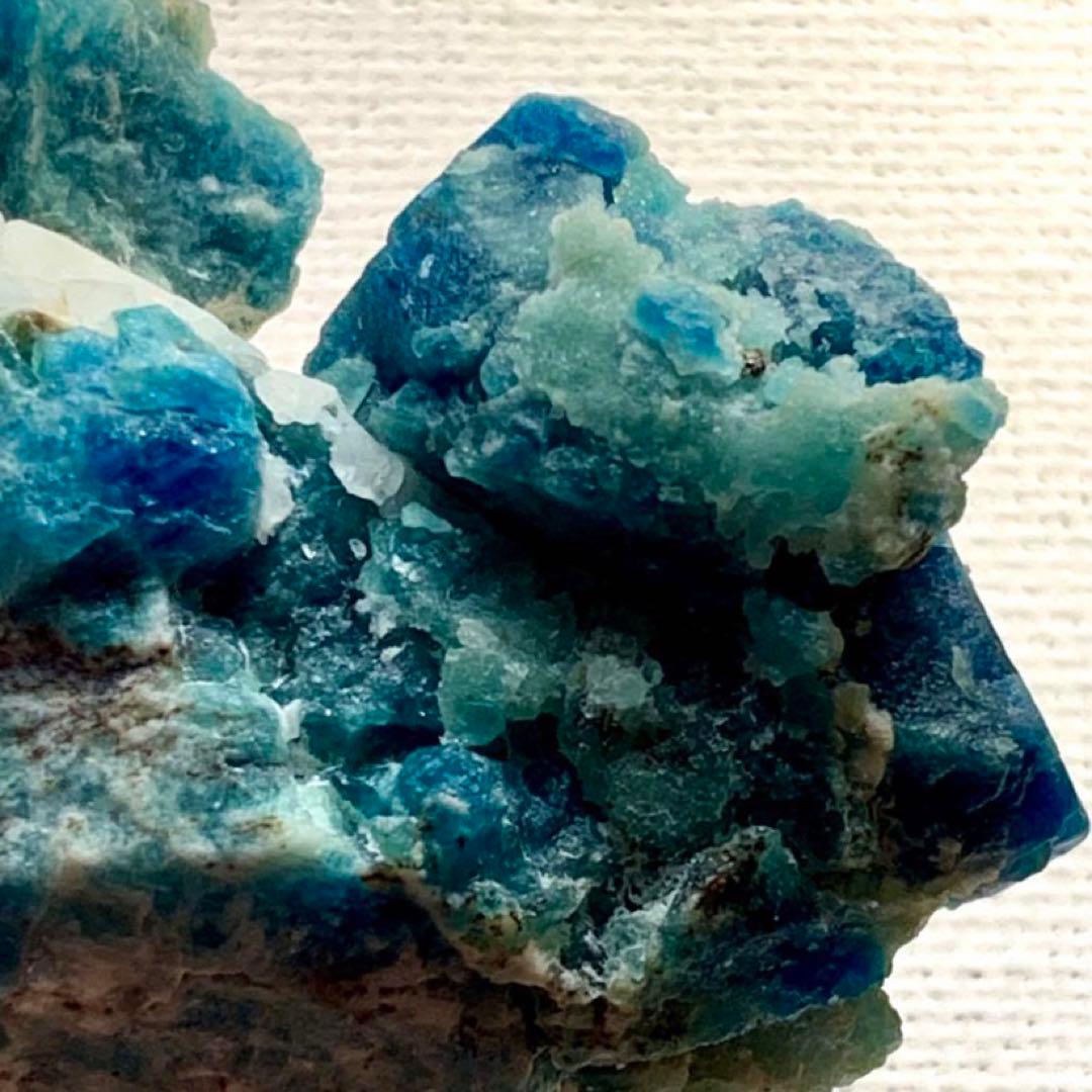 トップクオリティ！505ctグリーンソーダライト原石/蛍光鉱物