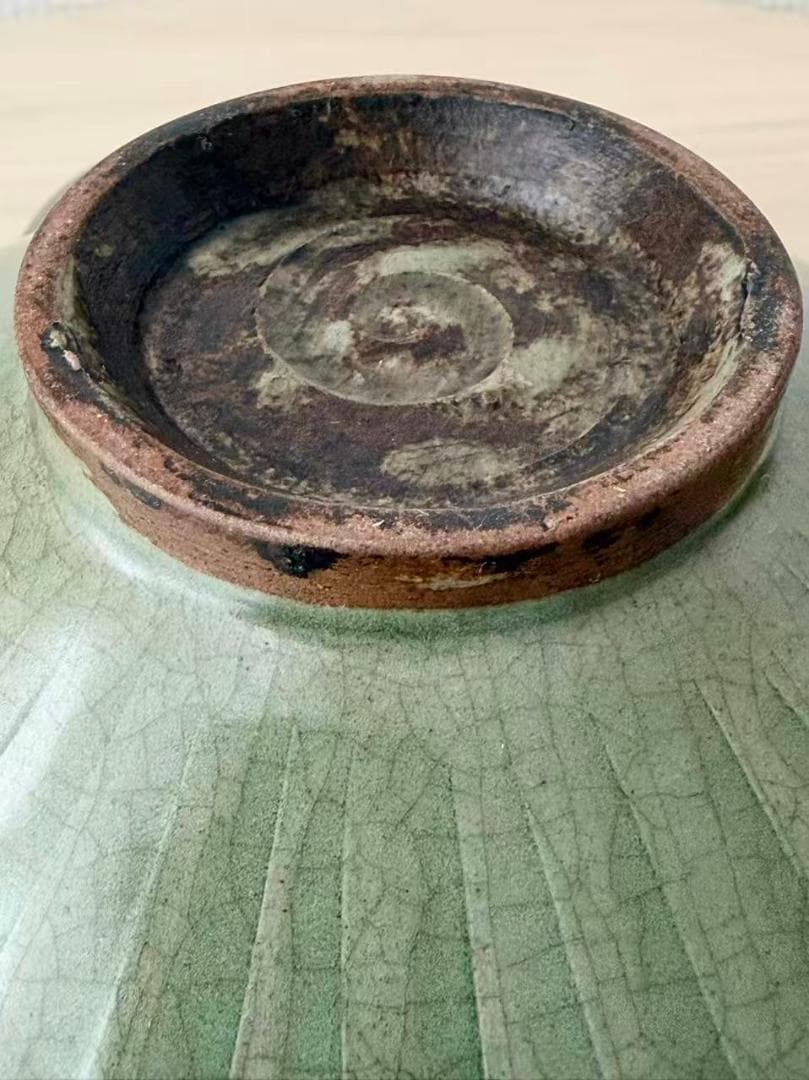 アンティーク 時代不明耀州窯刻花鉢陶磁器 中国 古玩