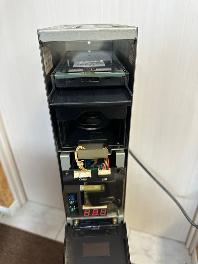 EMS-7F サンド型両替機　千円札→100円硬貨×10枚