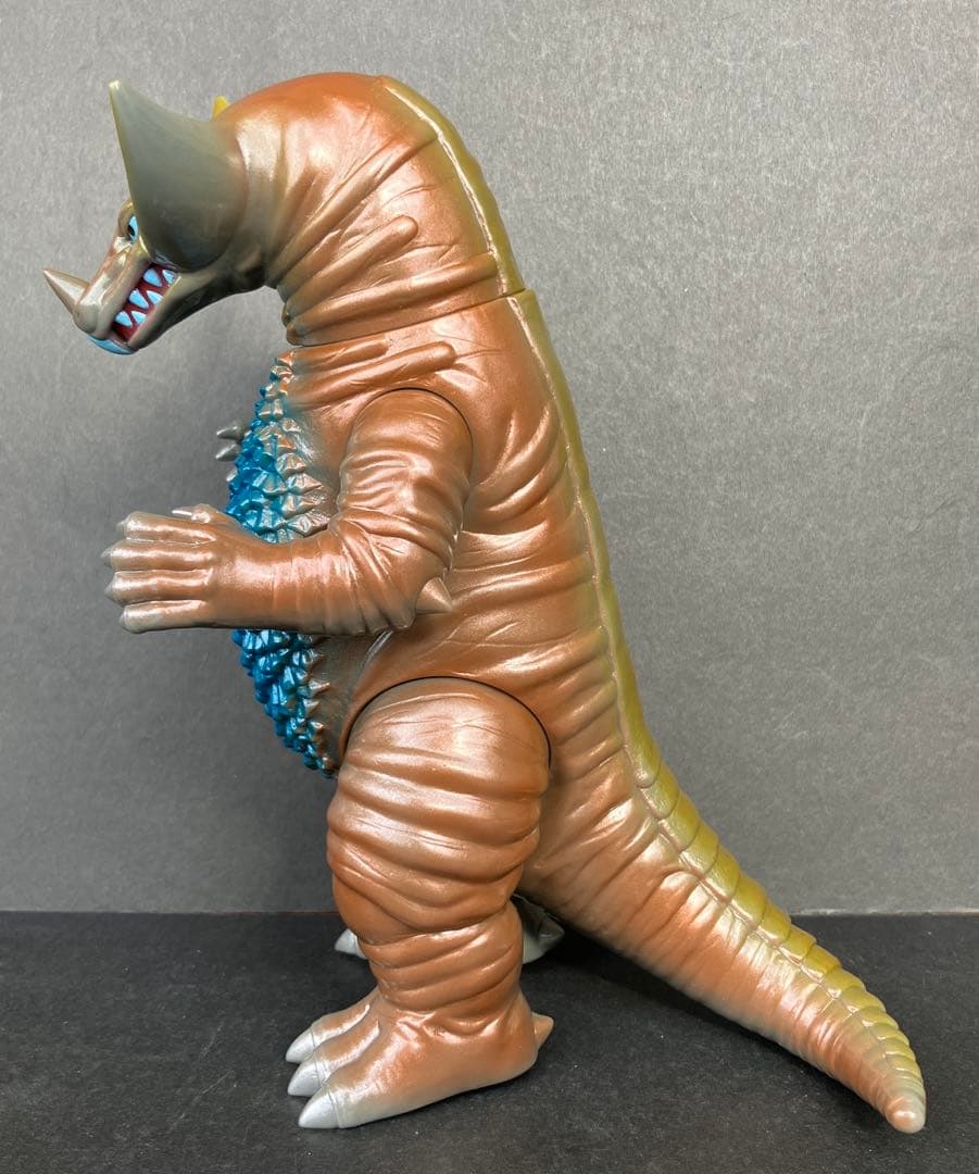 怪獣郷２０周年記念　ゴモラ　グレー成型　イベント限定品　開封品