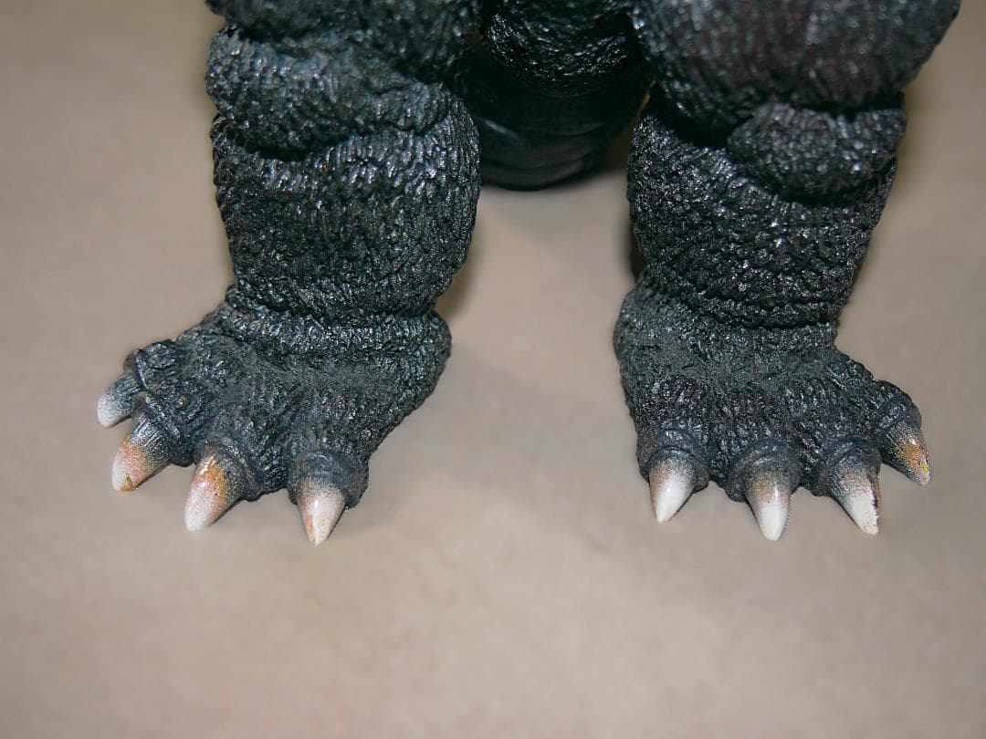 ゴジラ フィギュア