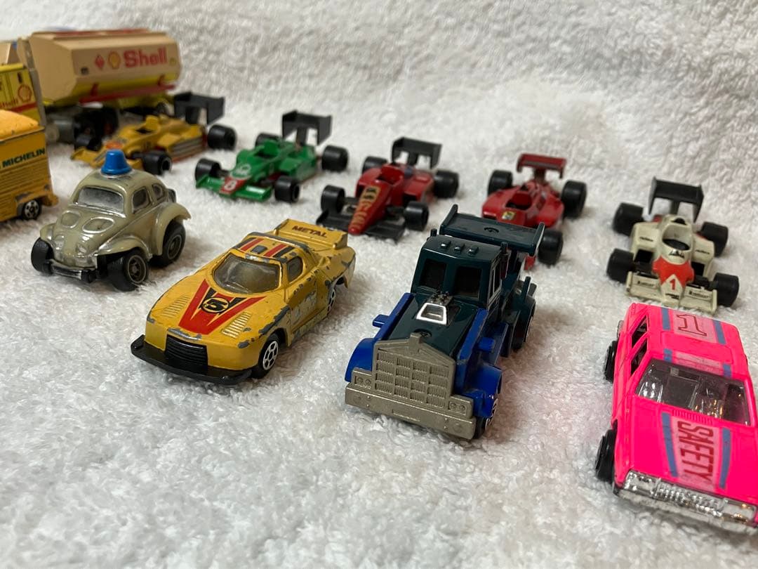 ミニカーまとめた19台