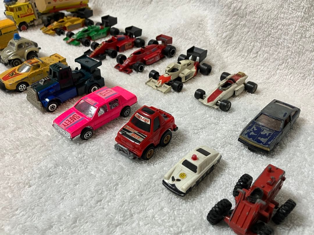 ミニカーまとめた19台