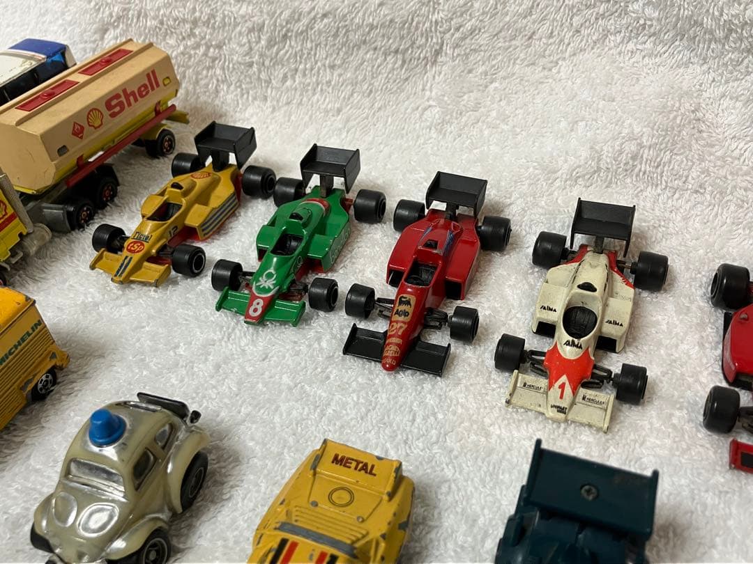 ミニカーまとめた19台