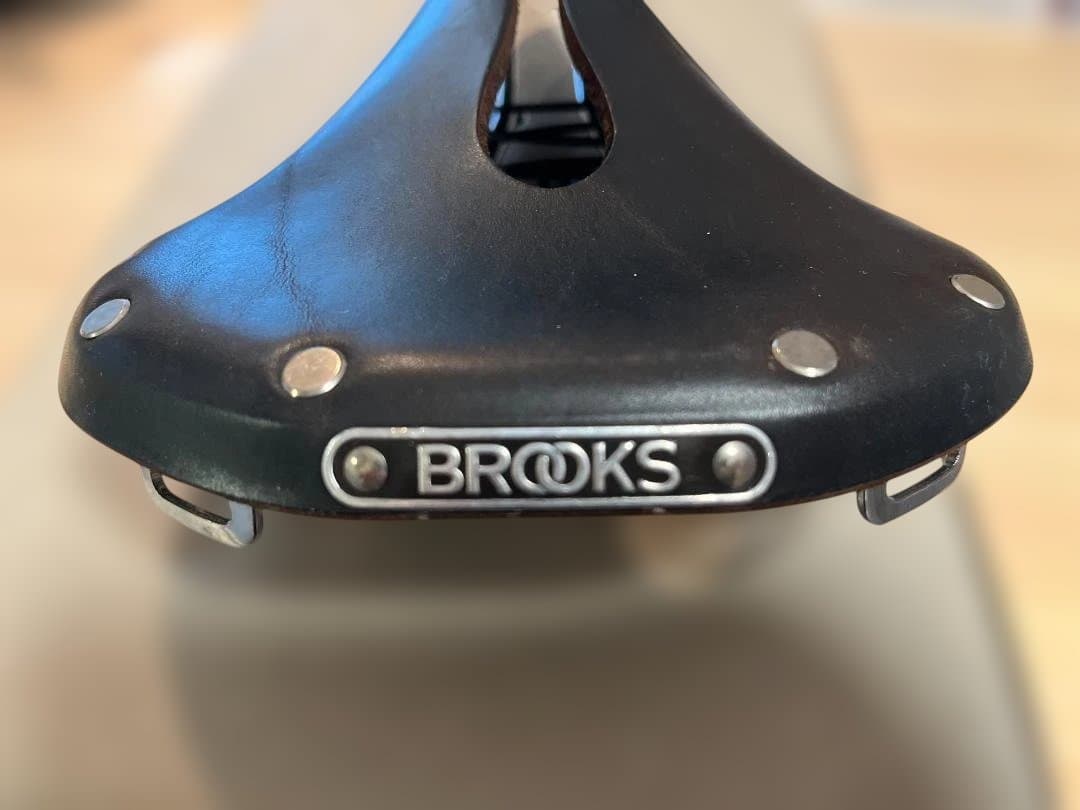 BROOKS B17 CARVED レザーサドル