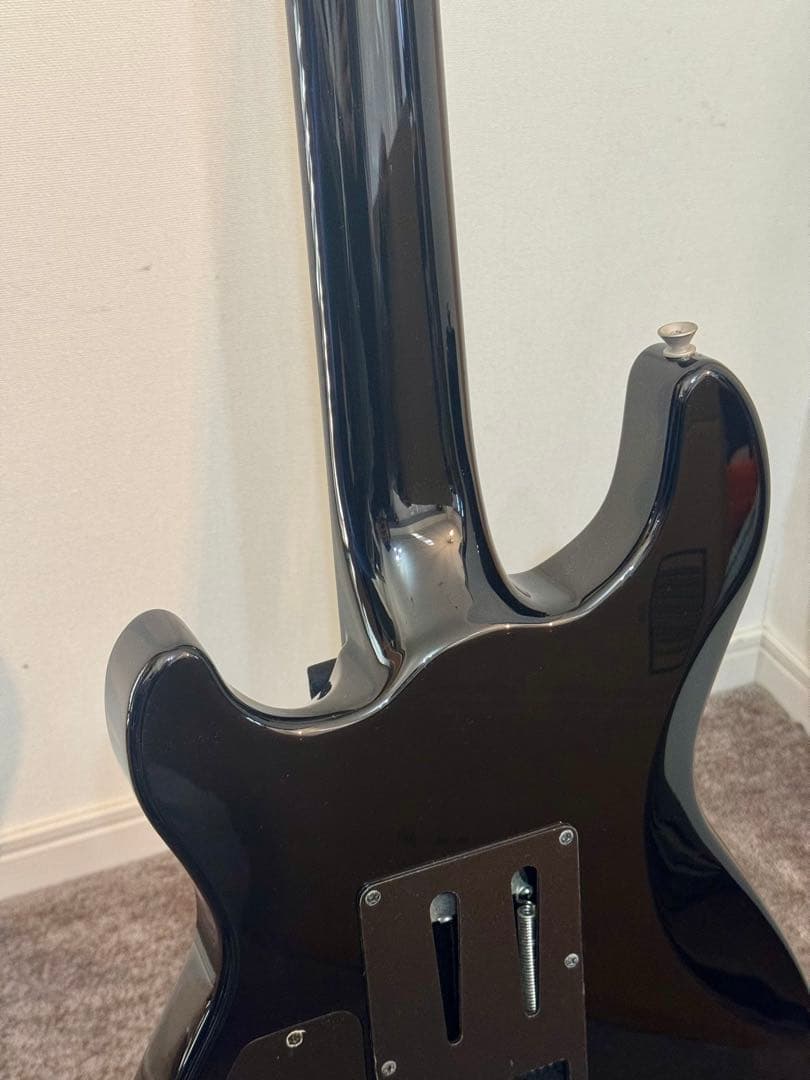 サスティナー搭載 Fernandesスルーネック24フレットフェルナンデスギター