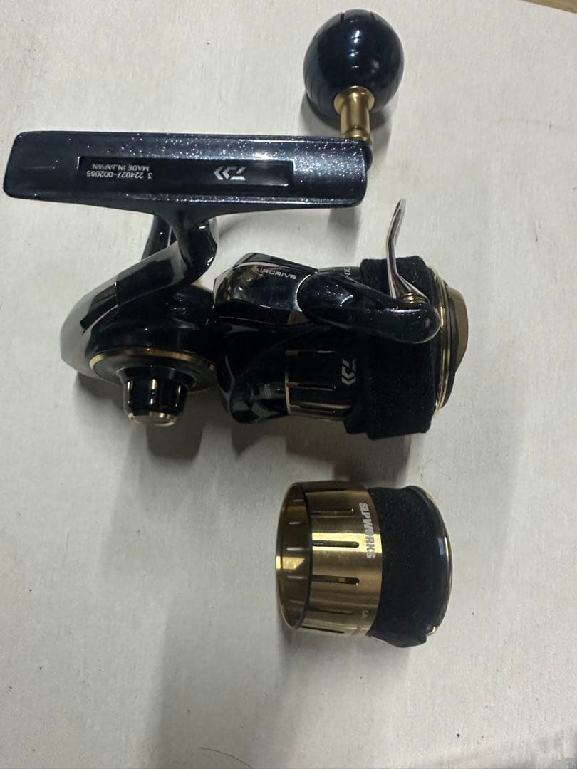 リール 23SALIGTA 4000-H