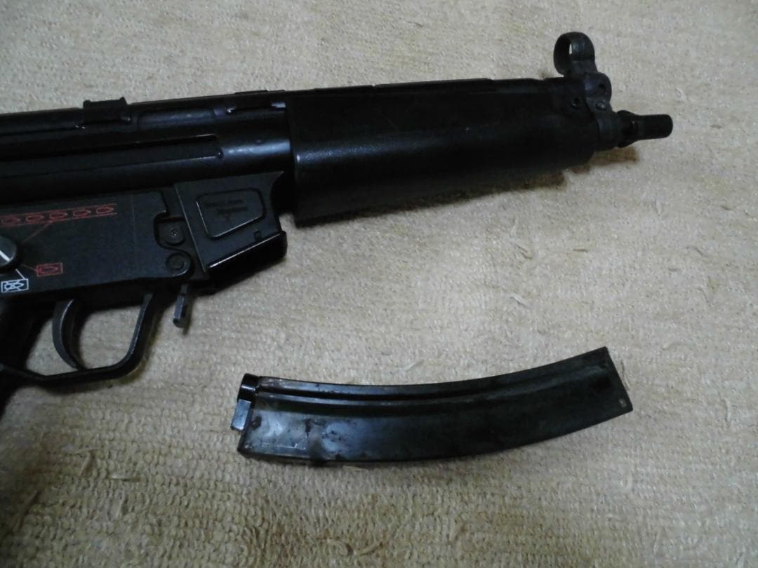 東京マルイ　H&K　MP5A4　電動ガンプラスチック製