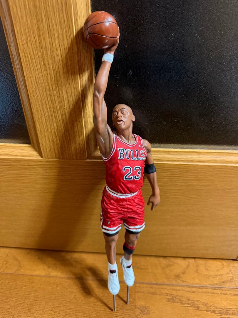【限定2500体】Michael Jordan フィギュア