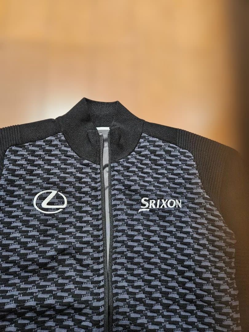 松山選手レプリカ　Srixon ジップアップセーター LL
